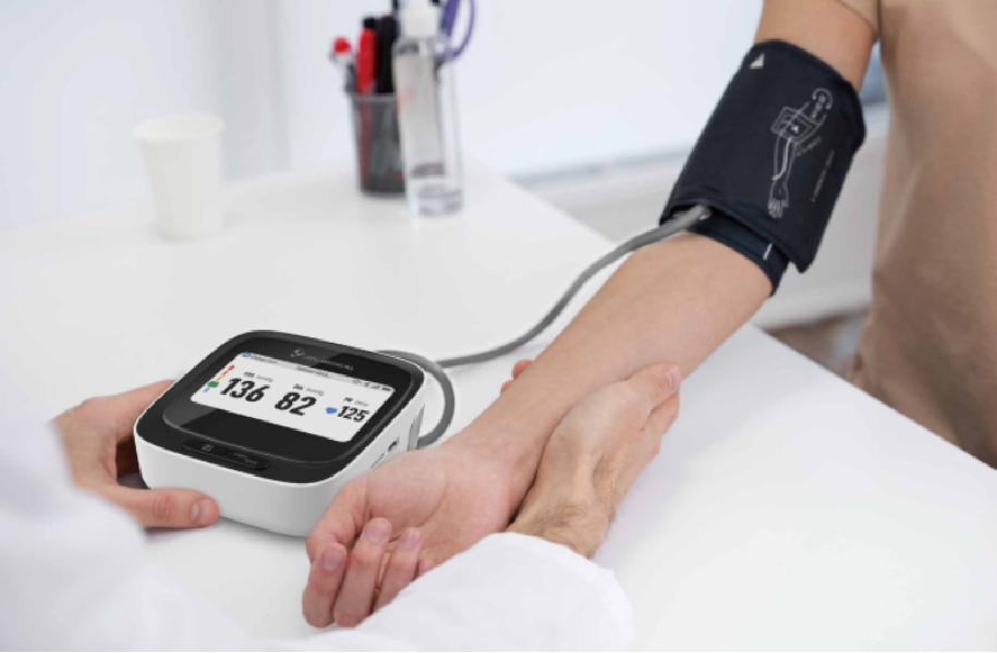 BP3 正確血圧心臓AIECG技術 BP3BPPR正確測定画面表示心臓警告 AIECG技術不整脈異常。